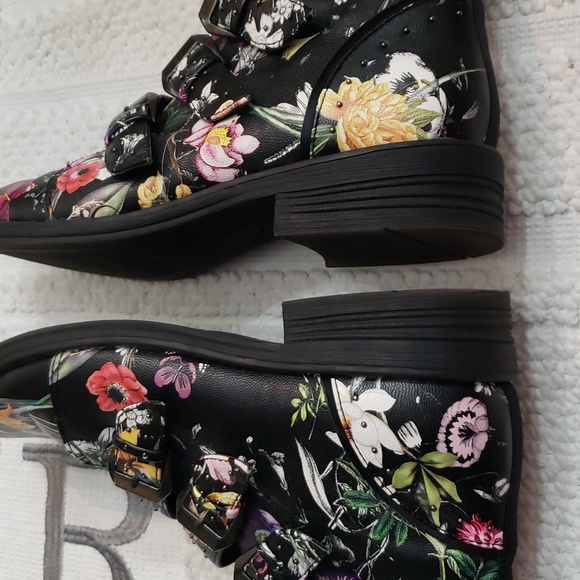 STEVE MADDEN FLORAL BOOTS - Picture 6 of 13